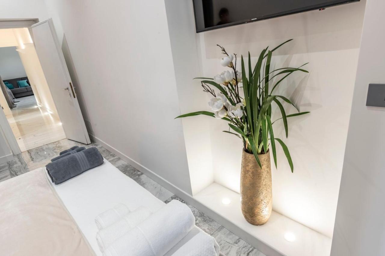 Trevi Luxury Apartment Jacuzzi Roma Esterno foto